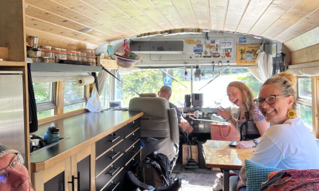 40 ans: Becky Young se souvient des moments marquants de WWOOF Canada
